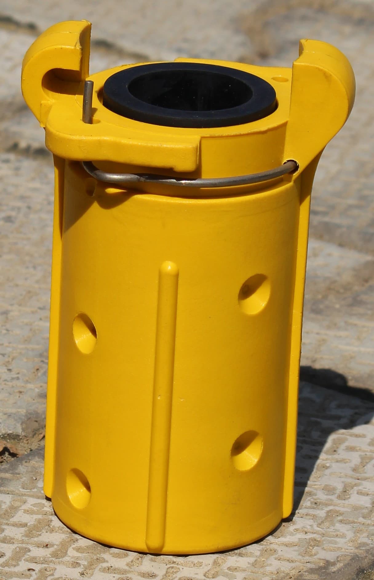 Nylon Claw Coupling for Sandblast Hoses - Image 1